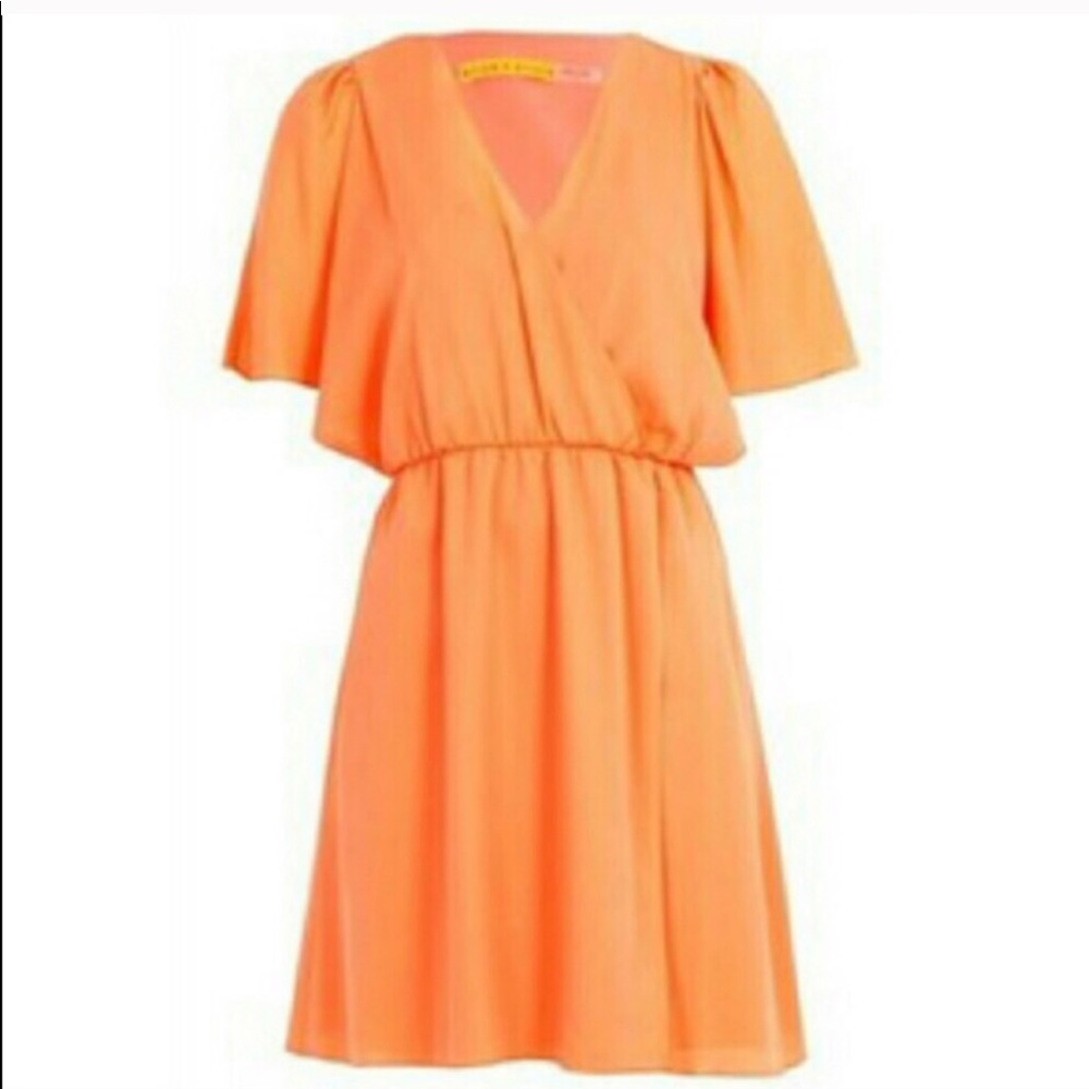 • ALICE + OLIVIA •